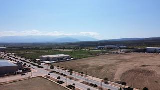 Terreny residencial a Escúzar. Oportunidad de suelo industrial a 65   m2 en el poligono industr