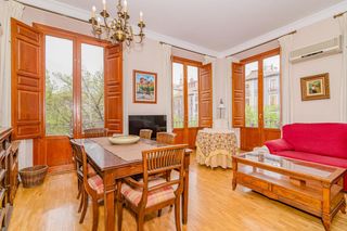 Rent Flat in Centro - Sagrario. Oportunidad en alquiler de piso de 4 dormitorios en el centro de