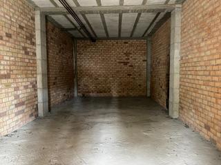 Location Local commercial à Joaquina Eguaras. Alquiler de local en avenida juan pablo ii al lado de estacion a