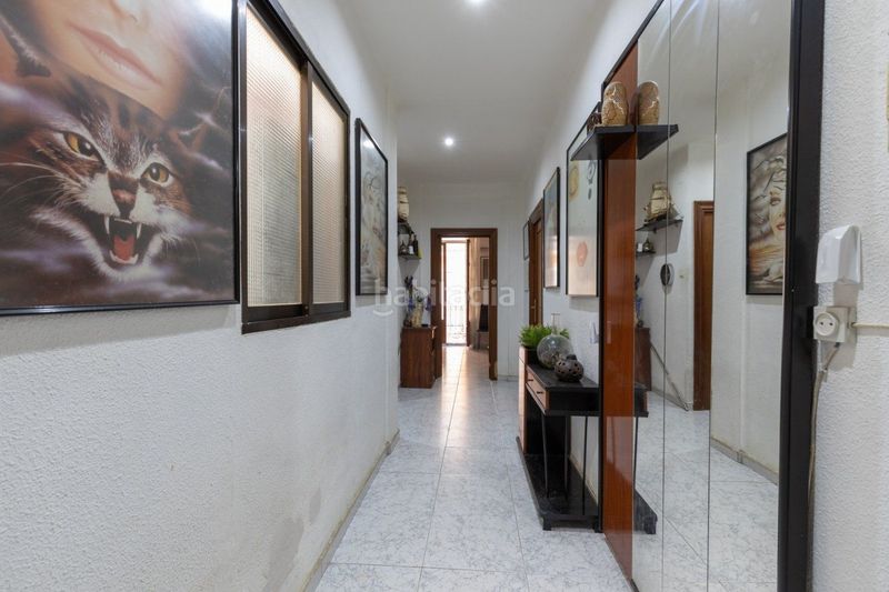 Foto b54389a4-cc00-4c82-a554-225ee207e997. Edificio en Centro - Sagrario Granada