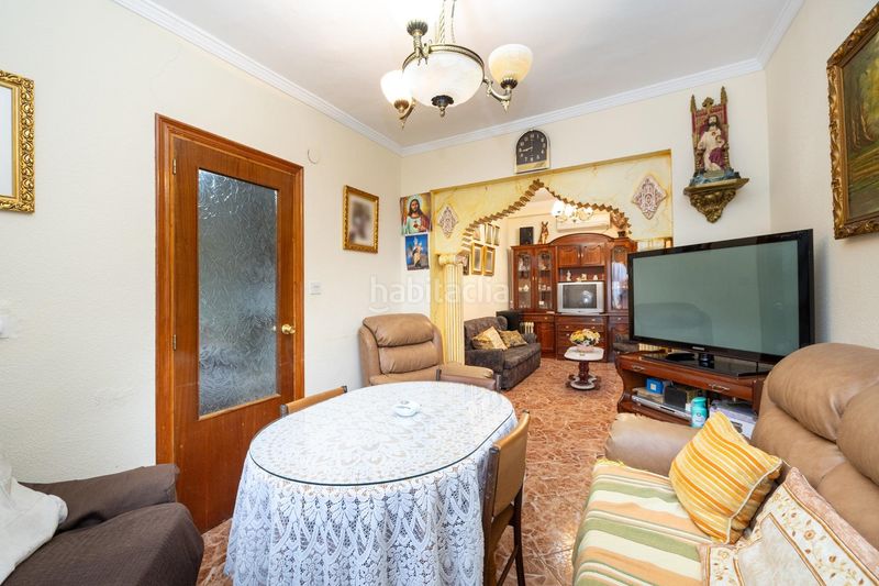 Foto d607524b-ac05-4632-a7a6-8123812e5469. Casa amb aparcament a Atarfe