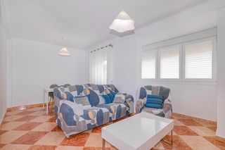 Affitto Appartamento in Angustias - Chana - Encina. Oportunidad en alquiler de piso de 4 dormitorios en la chana de