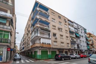 Piso  Calle santa clara. Se vende piso en esquina en santa clara