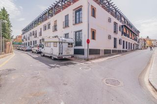 Appartamento in La Zubia Ciudad. Piso centrico en la zubia