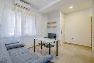 Miete Studiowohnung in La Cruz. Alquiler de estudio totalmente reformado y equipado con  baño, l