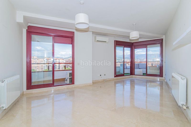 Foto 98ef8cb7-5ebe-4b54-a360-cbf11d6bbf60. Miete dachwohnung mit heizung parking pool in Av. F. Garcia Lorca - Nueva Estación Autobuses Granada