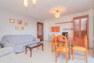 Location Appartement à Joaquina Eguaras. Alquiler de piso en zona joaquina eguaras de 3 dormitorios con t