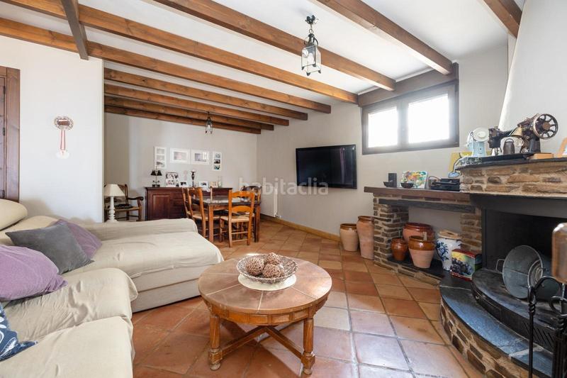 Foto f09f71e8-d006-407b-a05e-720736de5f71. Chalet with pool in Altos de la Zubia Zubia (La)