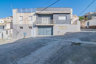 Edifici a Calle carril 1. Edificio en venta en moraleda de zafayona