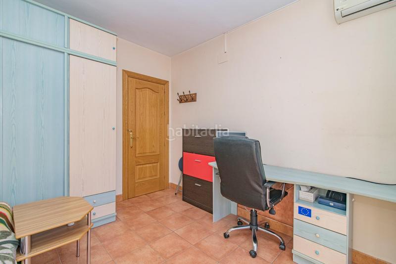 Foto 0e330cda-9708-4904-bcbd-4d5f35e9c00e. Casa aparellada amb aparcament piscina a Purchil Vegas del Genil