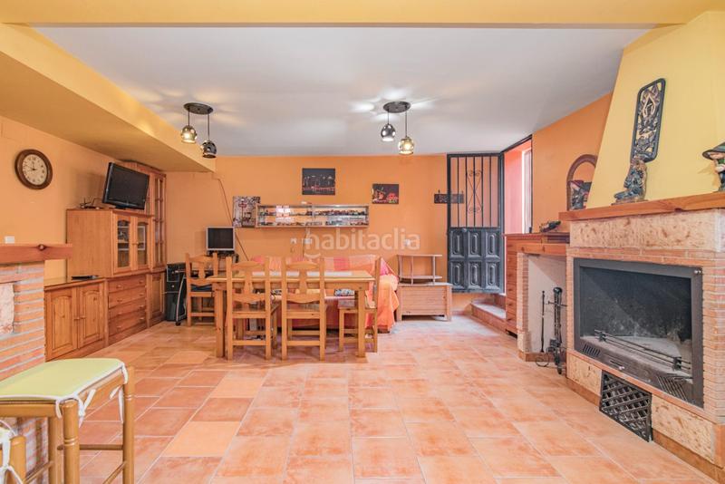 Foto 0f656bcc-a118-406e-8135-6dc6a435636a. Casa aparellada amb aparcament piscina a Purchil Vegas del Genil