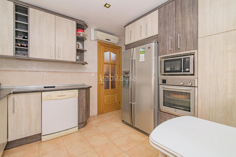 Foto 8c7b5bd7-deef-4a1c-9df7-dd5504108742. Casa aparellada amb aparcament piscina a Purchil Vegas del Genil