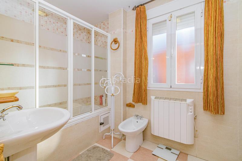 Foto a032ee11-2df8-42ca-bcc5-ca4cfd26f18f. Casa aparellada amb aparcament piscina a Purchil Vegas del Genil