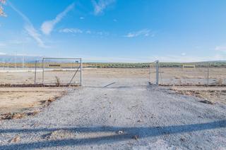 Terreny residencial a Escúzar. Venta de una parcela industrial en el poligono tecnologico de es