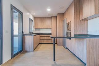 Location Appartement à Av. F. Garcia Lorca - Nueva Estación Autobuses. Espectacular piso de alquiler de 3 dormitorios situado en el bar
