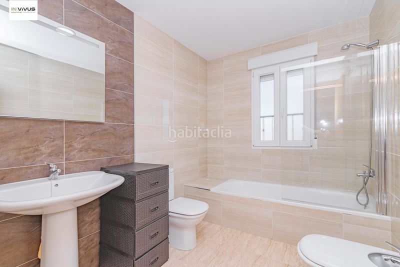 Foto 1f2a4c38-1d57-462d-bdcc-867bfa605269. Lloguer casa adossada amb calefacció aparcament piscina a Vegas del Genil