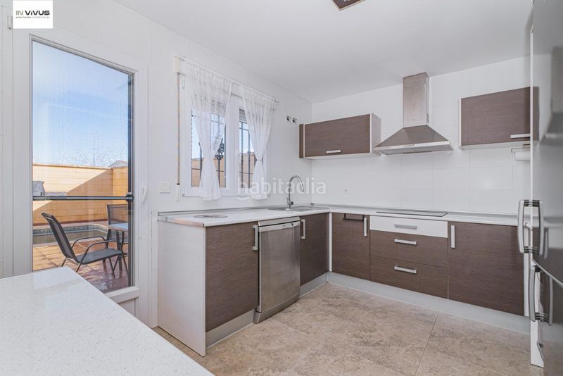 Foto 5e510ec5-a324-422c-af6d-20a3dcc33468. Lloguer casa adossada amb calefacció aparcament piscina a Vegas del Genil