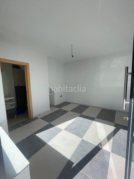 Foto e18e8360-5c05-4f75-8c0f-1173fd5ae0f0. Business premise in La Zubia Ciudad Zubia (La)