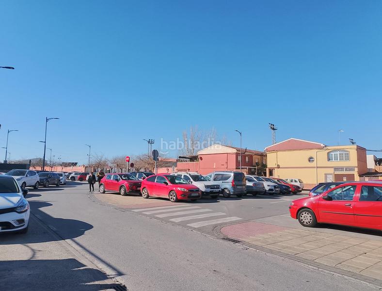 Foto 7fad9839-6f4b-4922-9b39-f42a6b2a5b27. Alquiler local comercial en calle tres cruces alquila tu espacio ideal ! en Armilla