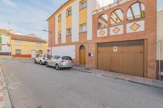 Maison  Carril de las eras. Venta de casa en pinos puente haciendo esquina y lista para entr