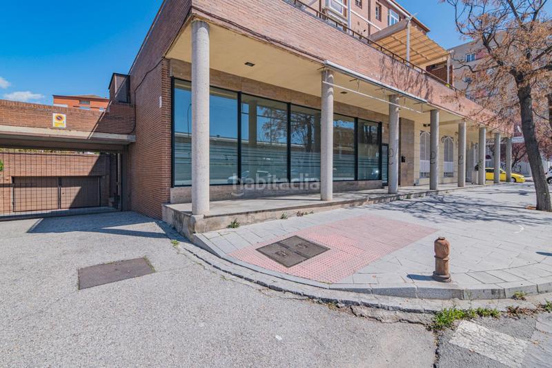 Foto b25ce7f1-c7d8-45d6-bc77-fdd3ed1f151f. Local comercial en avenida andalucia 34 oportunidad única! local comercial en avenida andalucia en Granada