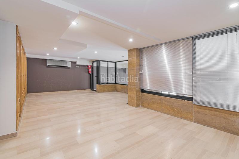 Foto f4e80faa-098b-4033-b26c-ce3e1c89b7d6. Local comercial en avenida andalucia 34 oportunidad única! local comercial en avenida andalucia en Granada