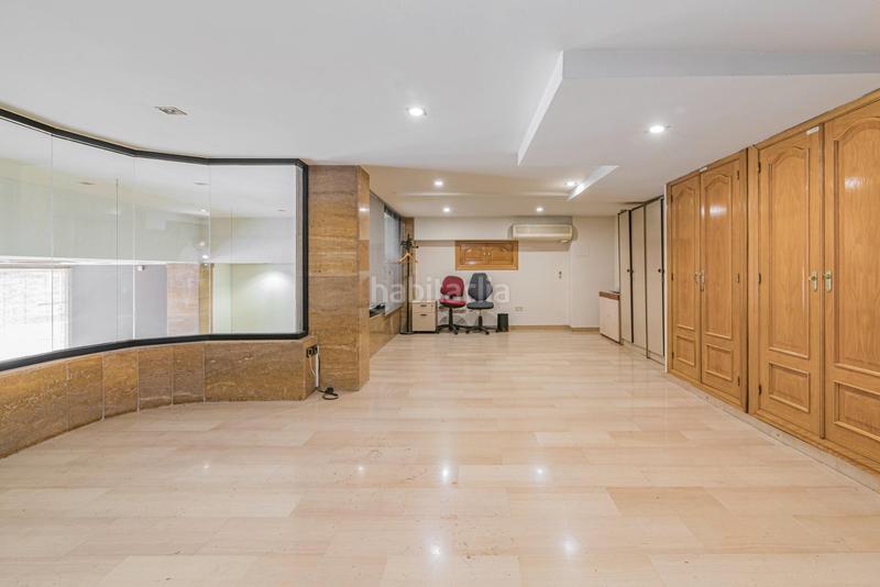 Foto f929ae4c-3eb3-4277-a8f2-39d12a4f7f18. Local comercial en avenida andalucia 34 oportunidad única! local comercial en avenida andalucia en Granada