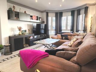 Casa aparellada en Cllar Vega. Preciosa casa con piscina propia en elcentro de cullar vega!!!