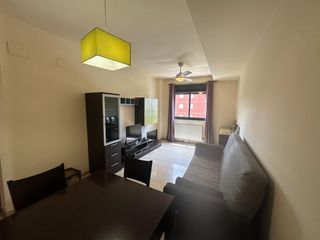Miete Appartement in Av. F. Garcia Lorca - Nueva Estación Autobuses. Alquiler de apartamento de 1 dormitorio y garage en barrio albay