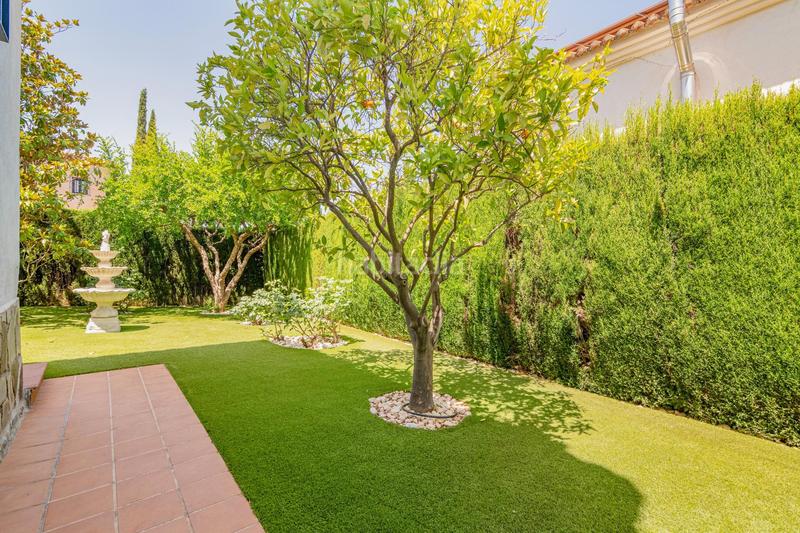 Foto 885f5389-424b-4fc5-8e9d-439fb30e3e40. Chalet dans Barrio de la Vega Monachil