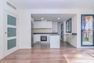 Location Appartement à Calle pdta jose fernandez mtnez 3. Alquiler de piso seminuevo de dos dormitorios con plaza de garag