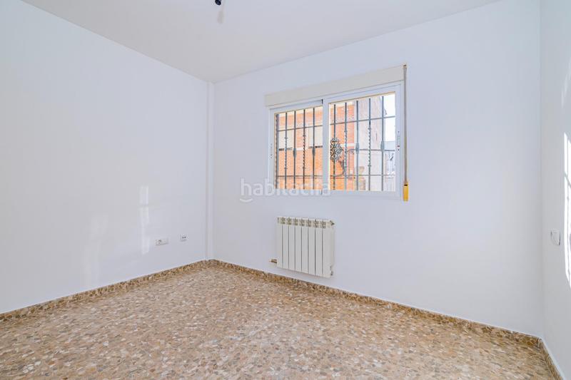 Foto 316ecef9-d0bb-43ba-ad4a-81f6be5bfd3d. Piso oportunidad en las gabias! piso muy céntrico, soleado y con plaza de garaje incluido en Gabias (Las)