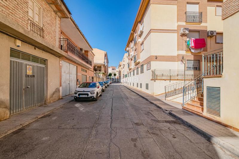 Foto ace25d46-487b-442d-a011-2dd6f98657a7. Piso oportunidad en las gabias! piso muy céntrico, soleado y con plaza de garaje incluido en Gabias (Las)