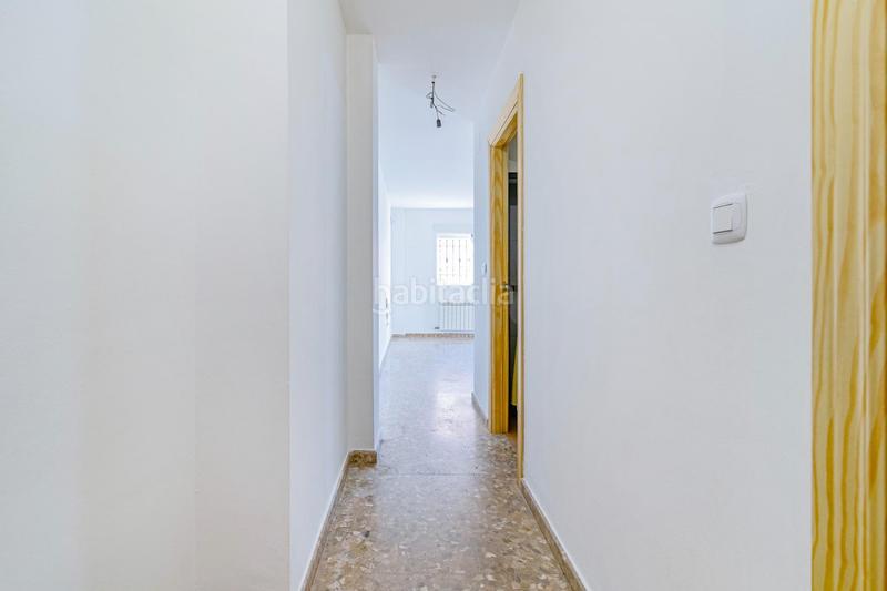 Foto ae70e13e-376b-4d89-a5c8-fde0af142e5c. Piso oportunidad en las gabias! piso muy céntrico, soleado y con plaza de garaje incluido en Gabias (Las)