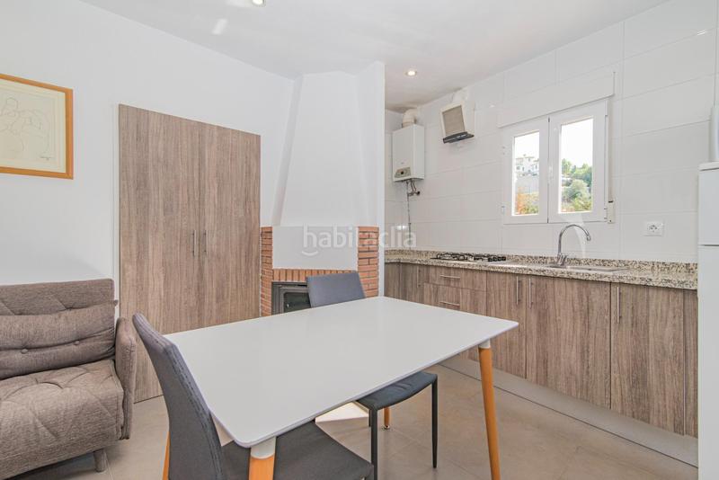 Foto f3345ae0-b198-402b-a252-307386740b36. Casa pareada espectacular casa totalmente reformada en Quéntar