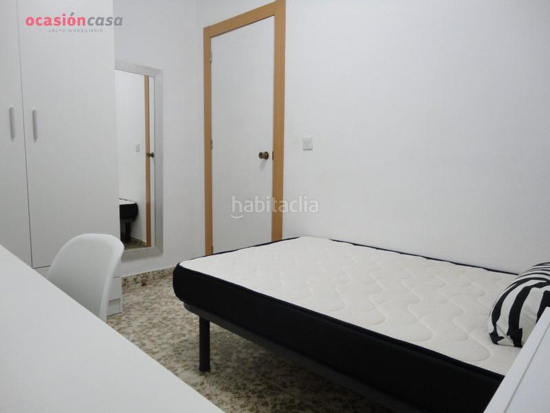 Foto 43f60861-e16e-4e89-aaf3-9883dbb59e0c. Flat with heating in Camino de Ronda Granada