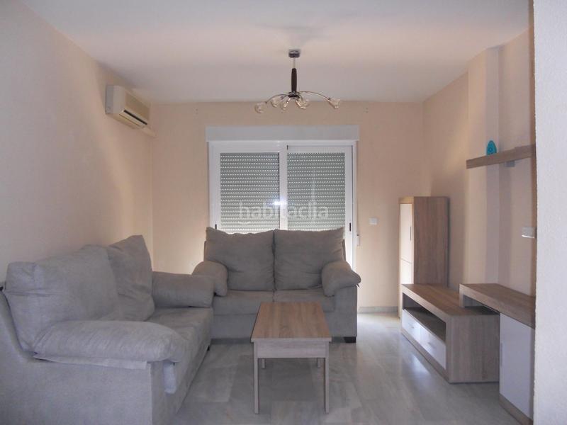 Foto cc772f74-ef63-4d99-9b43-a44e554eb88a. Pis amb calefacció aparcament piscina a Gójar