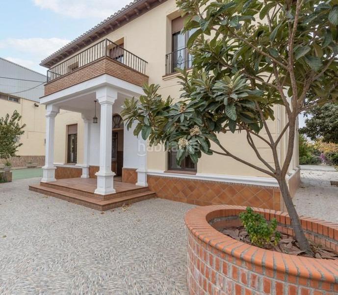 Foto 16ddd602-e574-470f-b292-b9e18cdbd7a5. Chalet mit parking in Carretera de Granada-La Alcazaba Alhendín