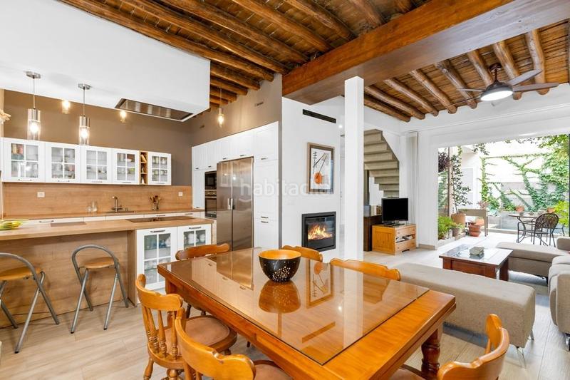 Foto 05df8f6e-a63f-48ed-85c3-75faa49c1ce7. Maison jumelée avec parking piscine dans Rosaleda - Juventud Granada