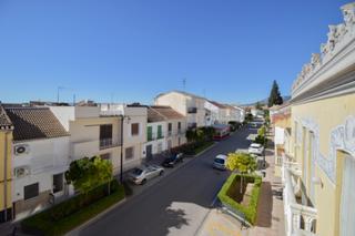 Etagenwohnung  Calle real. Gran piso familiar muy luminoso en pleno centro de valderrubio!!