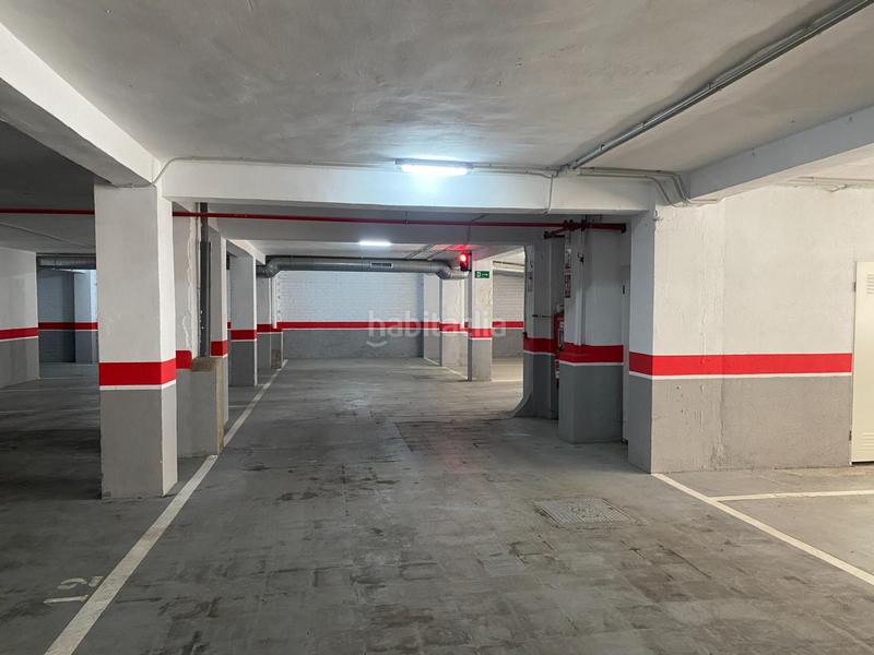 Foto a72f1b91-a26c-4fa8-b1d3-2d4456df950e. Aparcament cotxe a Pajaritos Granada