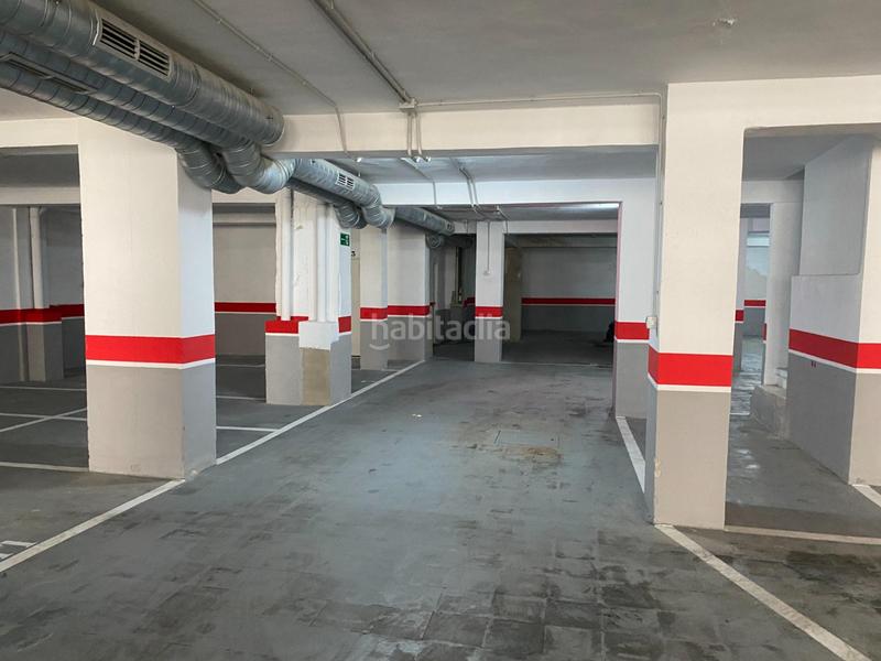 Foto 72d3f5c3-911e-4559-9e8d-bc1d1d03275d. Parking voiture dans Pajaritos Granada