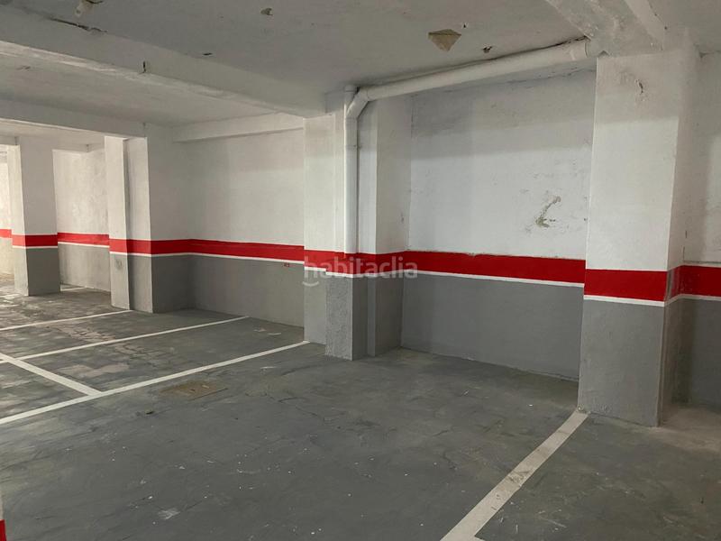 Foto fa1726d8-fad6-4543-b596-a2ea4ecfa5b6. Parking voiture dans Pajaritos Granada