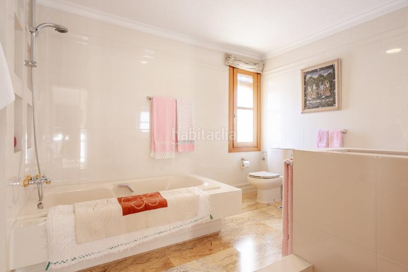 Foto 32f40915-59ea-4b99-b7fc-bc7b0e113da4. Xalet amb calefacció aparcament piscina a Barrio de la Vega Monachil