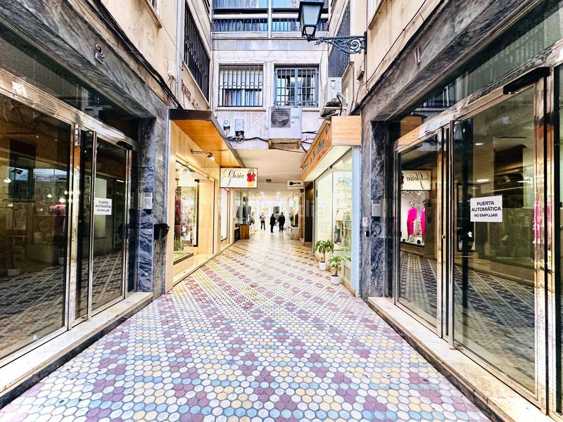 Foto 51c0b54d-09ef-45b7-b4b7-5b3b0f0b9d80. Pis amb aparcament a Centro - Sagrario Granada