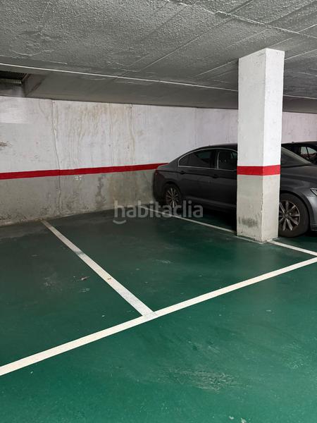 Foto f70eb0b0-aa0d-490f-8565-1adfd37e6719. Aparcament cotxe a Centre Santa Coloma de Gramenet