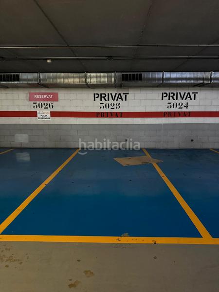 Foto 57f2f28f-f970-4cf4-9220-c4cc90c6e83c. Parking coche en Centre Santa Coloma de Gramenet