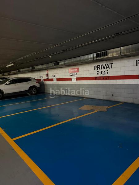 Foto e9367567-0c80-4e13-860f-9ff0da21764b. Parking coche en Centre Santa Coloma de Gramenet