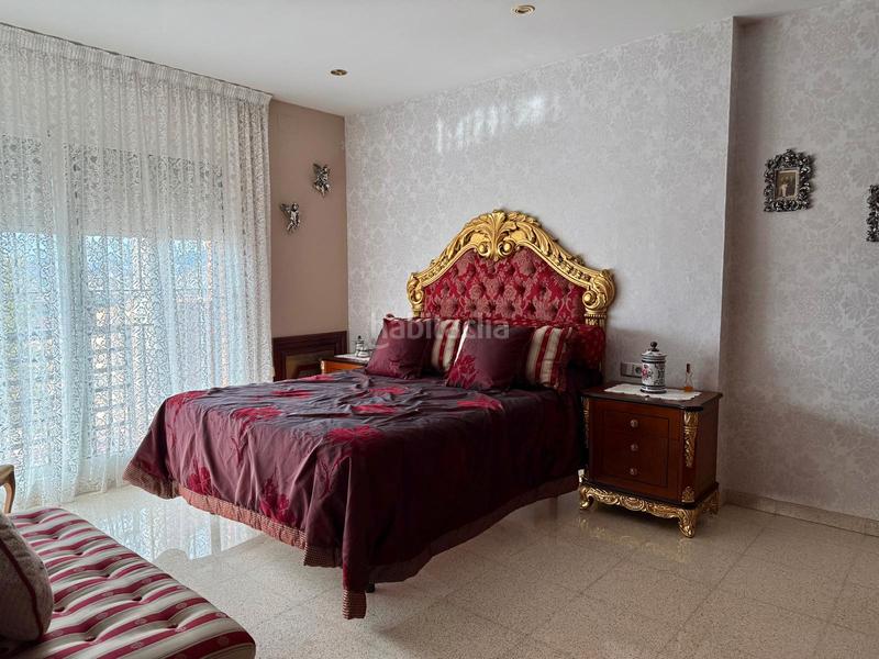 Foto 5a23e296-7ac4-43b6-8bf6-68c449b9a59c. Casa espectacular casa de 4 plantas con garaje, buhardilla y terrazas en Santa Coloma de Gramenet