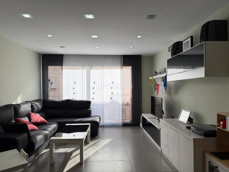 Foto 60f04510-3cf6-4cb3-b7e4-10333d40cbcc. Appartement dans plaça de l'esglèsia 5 dans Centre Santa Coloma de Gramenet